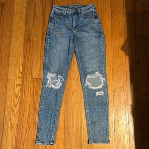 American Eagle Mom Jean